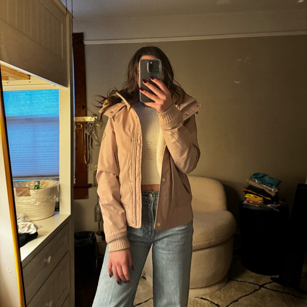 Hollister’s All-Weather Jacket Pink XS